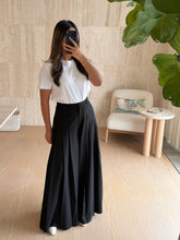 Load image into Gallery viewer, The Pleat Pants
