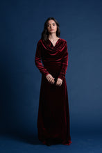 Load image into Gallery viewer, Burgundy Velvet Ruched Dress

