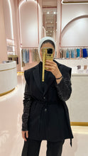 Load image into Gallery viewer, Sequin Sleeve Jacket
