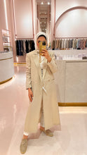 Load image into Gallery viewer, Champagne Long Linen Blazer
