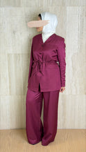 Load image into Gallery viewer, Silk Linen Collarless Suit
