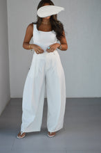 Load image into Gallery viewer, Seoul Barrel Pants
