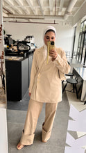 Load image into Gallery viewer, Asymmetric Side Blazer
