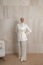 Load image into Gallery viewer, Silk Linen Collarless Suit

