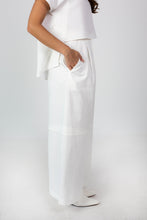 Load image into Gallery viewer, The Barrel Pants
