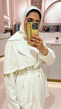 Load image into Gallery viewer, White Flower Jacket
