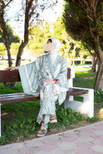 Load image into Gallery viewer, Trellis Kaftan
