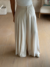 Load image into Gallery viewer, The Pleat Pants
