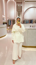 Load image into Gallery viewer, White Flower Jacket
