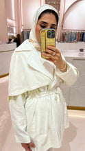 Load image into Gallery viewer, White Flower Jacket
