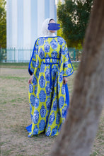 Load image into Gallery viewer, Blue &amp; Yellow Vases
