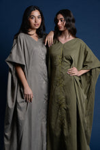 Load image into Gallery viewer, Suede Sadu Kaftan - Long Sleeve

