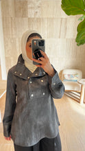 Load image into Gallery viewer, Flowing Blouse
