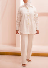 Load image into Gallery viewer, Flower Button Shirt
