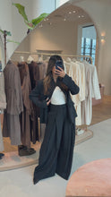 Load and play video in Gallery viewer, Alura Suit
