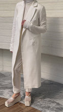 Load and play video in Gallery viewer, Ribbed Sleeve Longline Blazer
