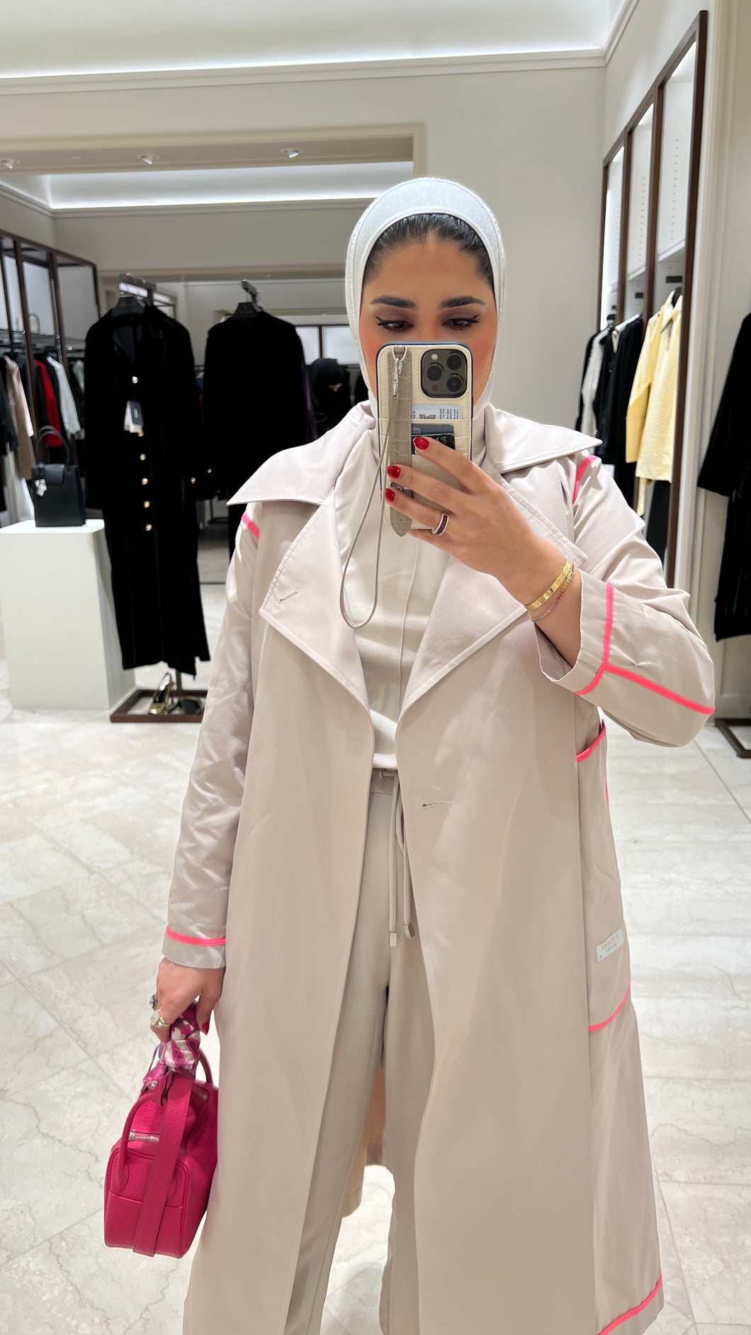 Fluorescent Trim Reversible Trench